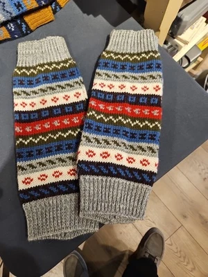 Calentadores de piernas premium de alpaca hechos a mano con patrón geométrico de 15 pulgadas Foto 1 de 4