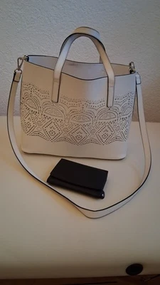 C&A Handtaschen Tragetasche weiss 33x26x12 Cm. + 1x Neu Geldbörse  - Bild 1 von 4