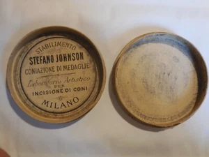 scatola vuota per medaglia da 60mm Johnson inizio '900 - Picture 1 of 2