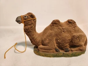 Antiguo camello de composición flocada de los años 20 para belén de Navidad - Imagen 1 de 6