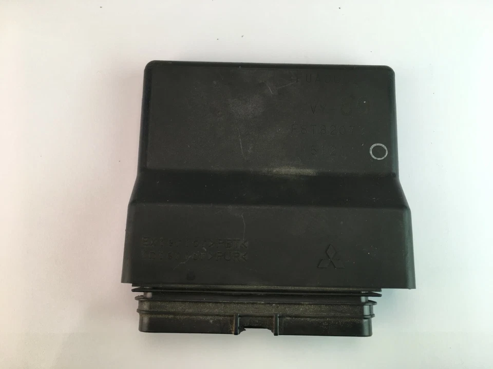 YAMAHA YZFR1 YZF R1 2005 ECU/CDI ENCENDEDOR CAJA NEGRA 5VY-60 F8T82073 5121 Foto 1 de 4