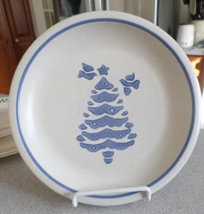 Pfaltzgraff Keramik YORKTOWNE HOLIDAY Weihnachtsbaum 2 - 8 1/4" Mittagessen Teller - Bild 1 von 4