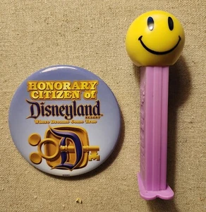 Disney Pinback Button Honorary Citizen of Disneyland Resort 3" Dreams Come True - Picture 1 of 6