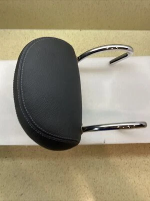 (2003-2009) 梅赛德斯-奔驰 W211 皮革 HEADREST E320 E350 E500 E550 E55 E63 后部 — 第 1/4 张图片