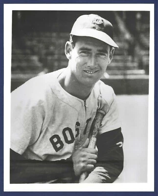 Ted Williams Boston Red Sox HOF Baseball Player 8 x 10 Photo - Image 1 of 2