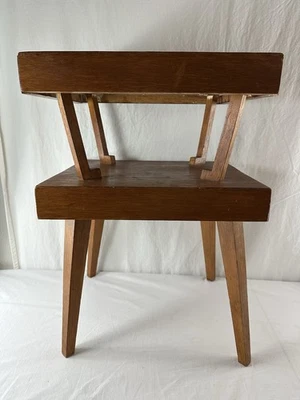 Mesa auxiliar moderna de 2 niveles de madera esculpida de mediados de siglo modernista de la era atómica Foto 1 de 4