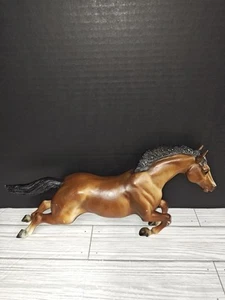 Breyer Bay Jumping Horse No Rock Wall Vintage #300 Made In USA Collectible - Picture 1 of 9