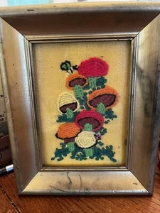 Vintage 70s Retro Boho Mushroom Framed Crewel Yarn Embroidery Needlepoint Framed - Picture 1 of 6