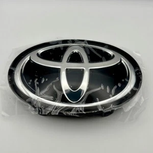 53141-33130 Toyota Camry 2018–2020 Front Grille Emblem Radar ACC | Free Ship - Picture 1 of 6