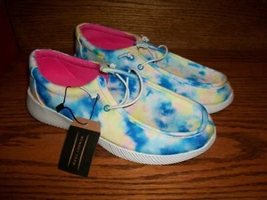 Crevo Ronnie Women's Slip On Canvas Loafer Sneakers, Multicolored, Size 5-NEW - Picture 1 of 6