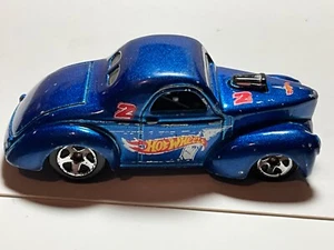 HOT WHEELS CUSTOM 41 WILLYS #152 DELLA SERIE HOT RODS 2011 BLU sciolto - Foto 1 di 4