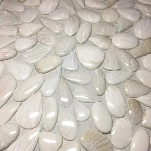 Piedras preciosas sueltas blancas hechas a mano para hacer pendientes cabujón natural - Imagen 1 de 5