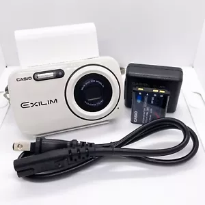 Casio EXILIM EX-N1 White 16.1MP CCD 5x Zoom Fotocamera Digitale dal Giappone ... - Foto 1 di 14