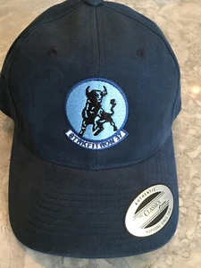 Sombrero de escuadrón Ragin Bulls VFA-37 - Producto con licencia USN - Imagen 1 de 4