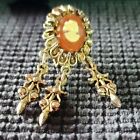 (ONE) STUNNING VINTAGE ESTATE CAMEO GOLD TONE CELEBRITY N.Y. CLIP EARRING