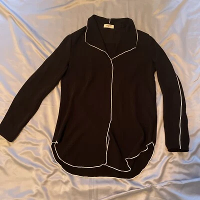 Aritzia Baraton Rena Black White Piped Trim Rena Satin Blouse Size XXS Excellent - Image 1 of 4