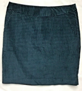LL Bean Skirt Green Velvet Size 8 Favorite Fit - Bild 1 von 4