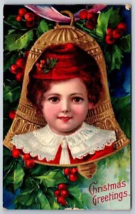 BB London Weihnachten ~ Lil Girl in roter Mütze & Spitzenkragen an Glocke ~ Holly Berry ~ 1480c - Bild 1 von 2