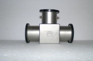 Leybold L-H Heavy Duty Block Vacuum Tee KF-40 NW40 SST 5-1/4" X 3-5/8" NEW - Picture 1 of 4