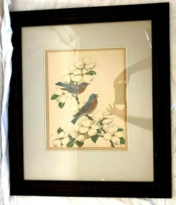 "Litografía vintage enmarcada con vidrio ""Bluebirds and Dogwood"" de James Gordon Irving - Imagen 1 de 11