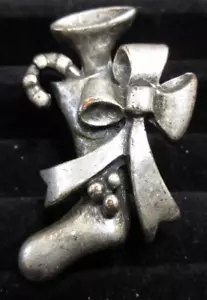 VINTAGE Pewter Metal Christmas Stocking Brooch Pin w/ Bow, Horn, Candy Cane 1.5" - Picture 1 of 3