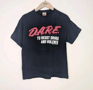 Vintage DARE To Resist Drugs & Violence T Shirt Sz M Faded Grunge 90s - Picture 1 of 4