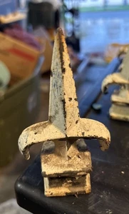 Fleur de Lis Endstück, Gusseisen, Speer, Endstück, Zierzaunaufsatz 3 Stück - Bild 1 von 13