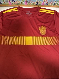 Universal Studios Harry Potter Gryffindor T-Shirt Embroidered Size XL - Picture 1 of 7