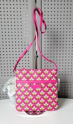 NUEVO CON ETIQUETAS VERA BRADLEY IMITACIÓN CUERO DELGADO Y RIBETE HIPSTER, REMOLINOS ROSAS Foto 1 de 4