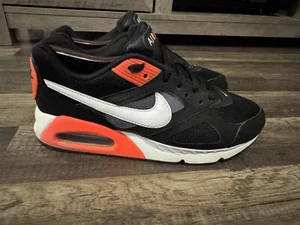 Nike Air Max IVO Black Crimson Size 8 Sneakers 580518-016 - Picture 1 of 14