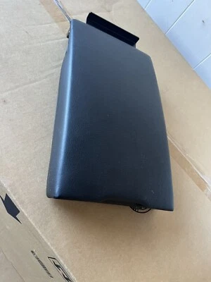 2006-2011 BMW E90 335i 328i 325i 323i 330i Seat ARMREST LEATHER Cupholder REAR - Image 1 of 4