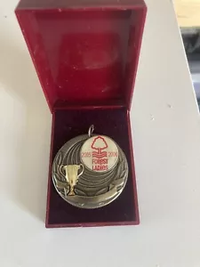 Nottingham Forest Boxed Medal Damas Team 2005-2006 - Imagen 1 de 1