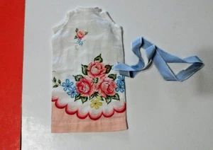 VESTIDO CASERO BLANCO CON FLORES ROSAS 12" ROPA MUÑECA AJUSTE CLON TAMMY & MAMÁ - Imagen 1 de 4