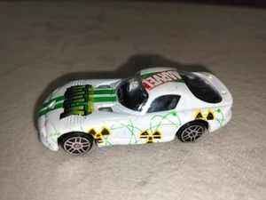 2003 Maisto Marvel 1998 Dodge Viper GT2 White 1:64 Scale The Rampaging Hulk MCU - Picture 1 of 3