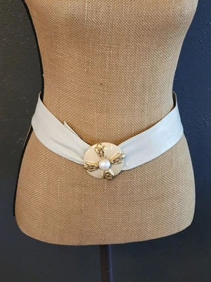 Vintage 80s Belt Ivory Leather Goldtone Buckle Adjustable - Image 1 of 4