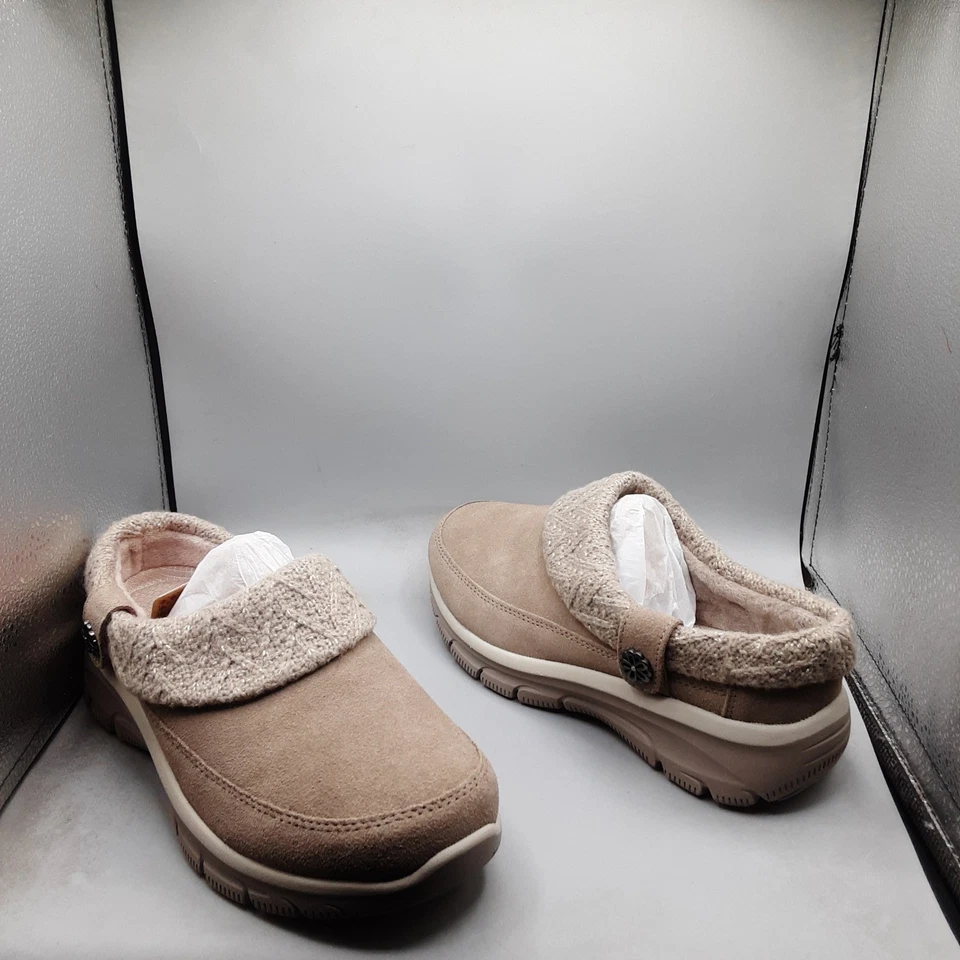 Tamancos femininos Skechers Easy Going Full Bloom 7W camurça acastanhada A204 - Imagem 1 de 4