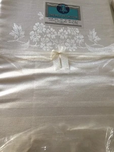 Linens of Distinction table linen set Japan table cloth 60X90 8 napkins - Picture 1 of 10