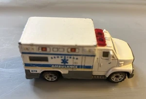 Matchbox Diecast Ambulance Toy Truck - Picture 1 of 2
