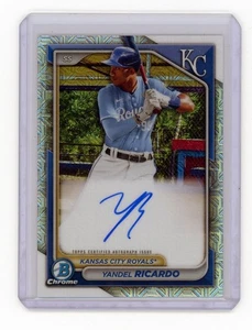 2024 Bowman Chrome Yandel Ricardo Autogramme Mojo Refractors Royals - Bild 1 von 2