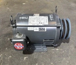 US Motors / D7P2D / R341 / HP 7.5 / 208-230-460V / PH 3 / Electric Motor - Picture 1 of 5