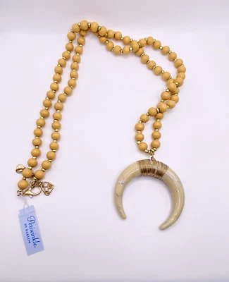 Collar colgante de cuerno con cuentas de madera Periwinkle By Barlow 36" Foto 1 de 4