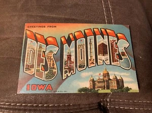 Vintage 1953 Greetings from Des Moines Iowa Postcard - - Picture 1 of 2