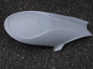 BENELLI TRE GLASFASER RACING SCHUTZBLECH HINTEN BESCHREIBUNG LESEN - Bild 1 von 1