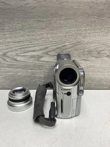 Canon MVX30i Camcorder MiniDV 200x Digital Zoom Video Camera (Tested Working) - Picture 1 of 15