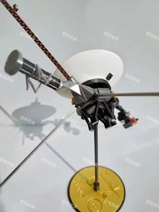 1/48 NASA Voyager Rover Unmanned Deep Space Probe Model - Picture 1 of 17