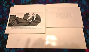 THE IRON GIANT - ORIGINAL PRESS KIT WITH 1 PHOTO & 4 SLIDES - NO NOTES - Picture 1 of 2