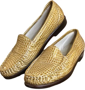 SAS TriPad Ladies Size 10 M Gold Leather Snake Print Slip On Loafer Classic USA - Picture 1 of 11
