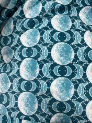 Capa polar de Halloween de diosa de la luna celestial: capa con capucha de galaxia verde azulado Foto 1 de 4