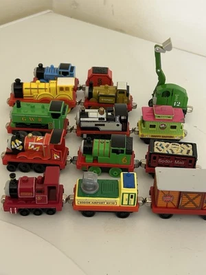 Thomas and Friends Take N Play Take Along Magnético Diecast Lote De 14 Difíciles De Encontrar Trenes Foto 1 de 4