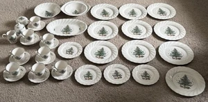 Lot NIKKO HAPPY HOLIDAYS SET: Vintage Christmas Dinnerware 38 Pieces - Picture 1 of 13